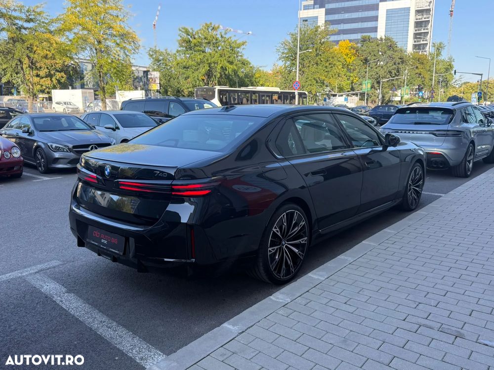 BMW Seria 7 740 xDrive MHEV - 7