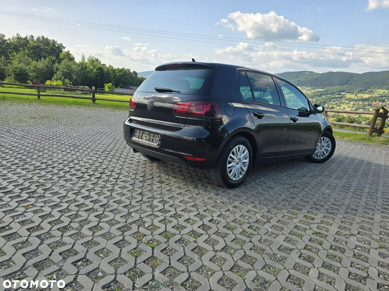 Volkswagen Golf - 8