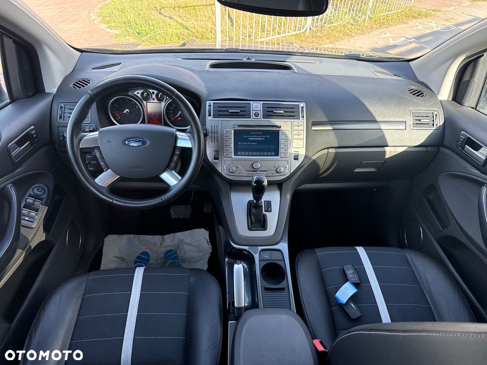 Ford Kuga 2.5 4x4 Titanium - 6