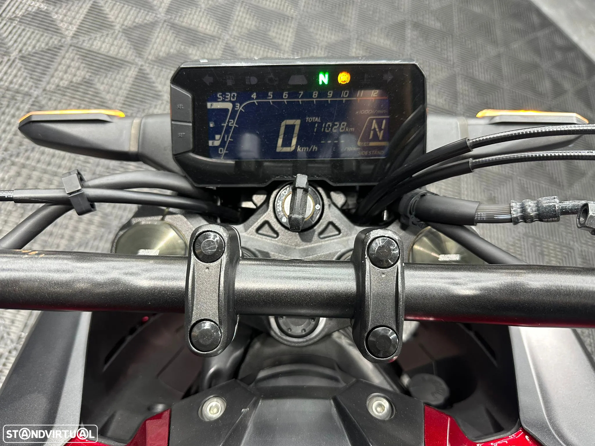 Honda CB 125 R - 7