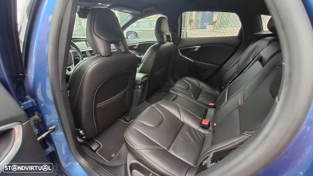 Volvo V40 2.0 D2 R-Design - 28