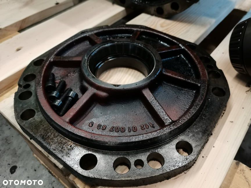 Środek mostu Manitou MLT 629 {Spicer 9X35} - 15