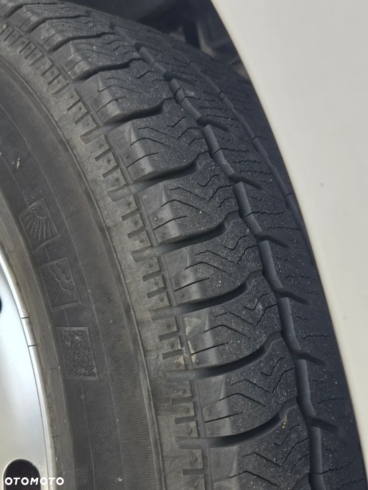 Hyundai H-1 Starex - 26