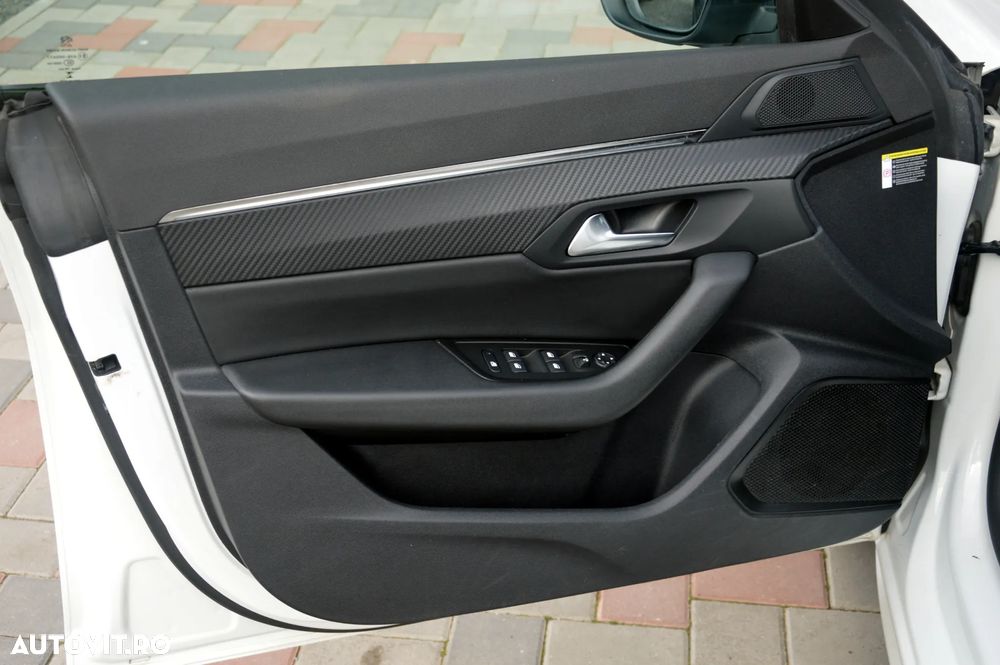 Peugeot 508 225 e-EAT8 Allure - 21