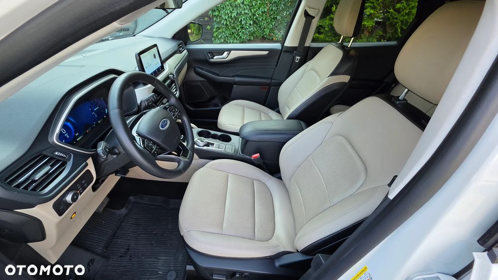 Ford Kuga - 17