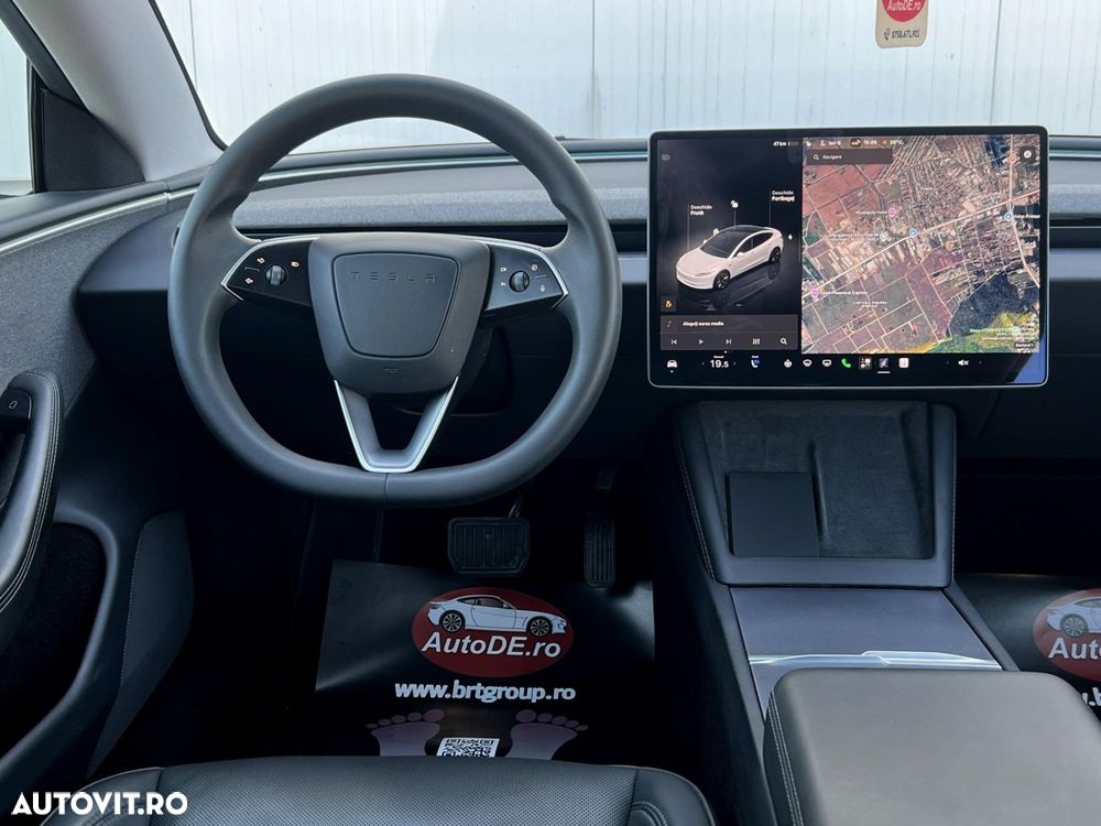 Tesla Model 3 - 10