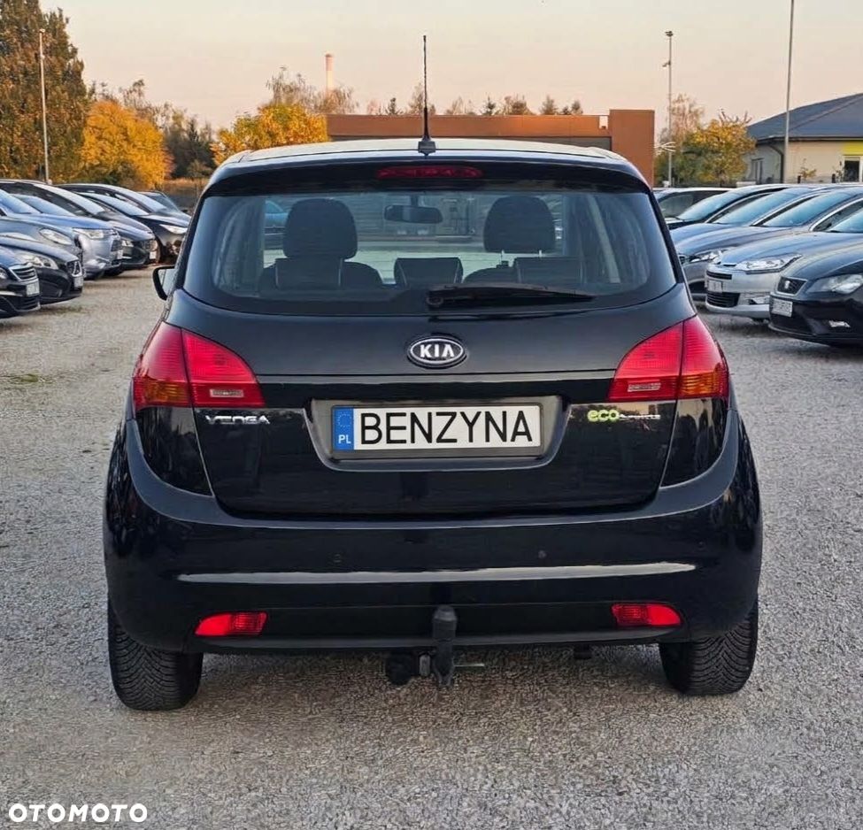Kia Venga - 4