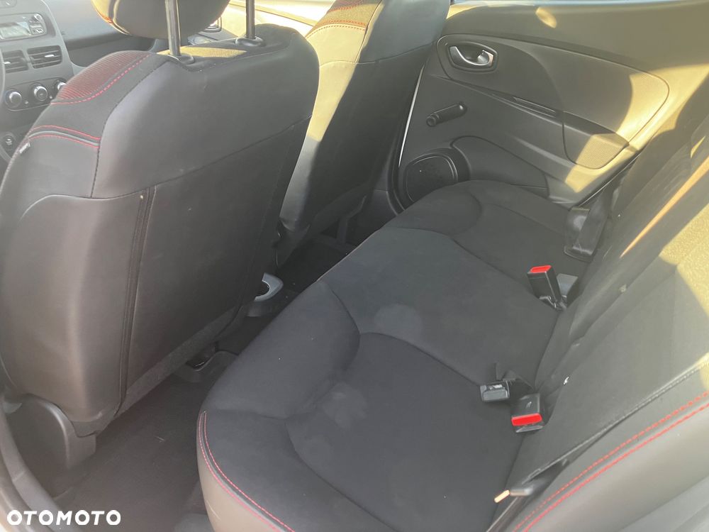 Renault Clio - 18