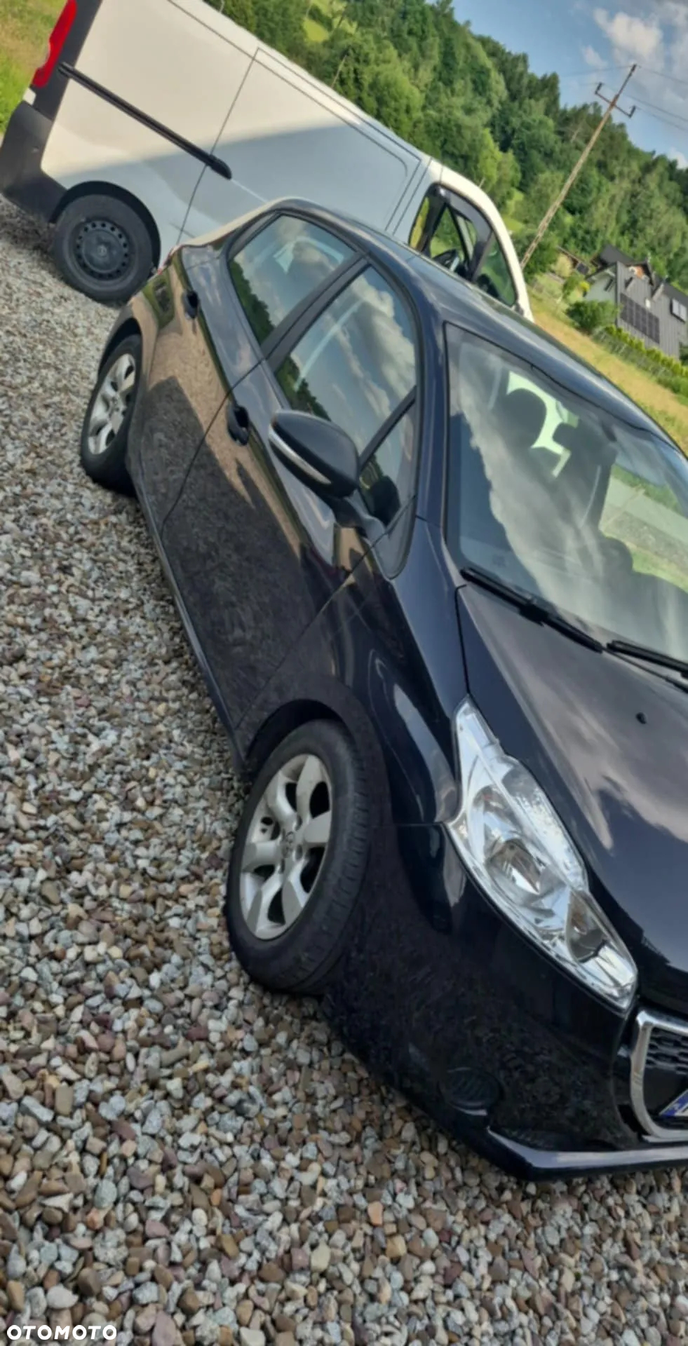 Peugeot 208 - 3