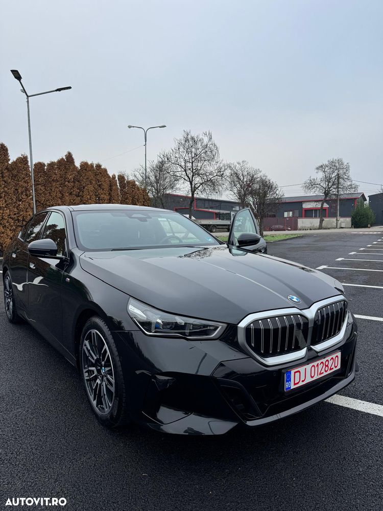 BMW Seria 5 520i Aut. - 2
