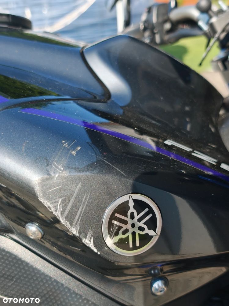 Yamaha FZ8 - 14