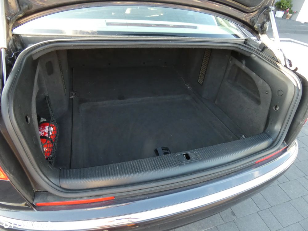 Audi A8 - 9