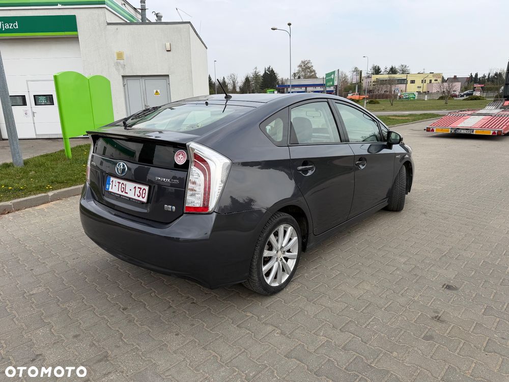 Toyota Prius 1.8 HSD Premium - 7
