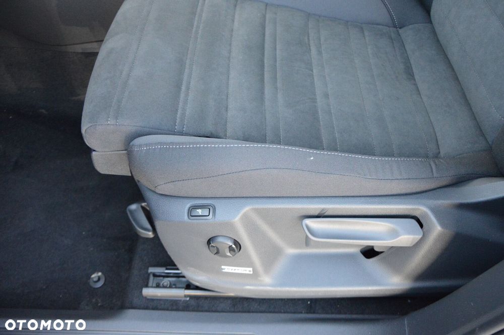 Volkswagen Touran 1.5 TSI EVO Comfortline Plus DSG - 12