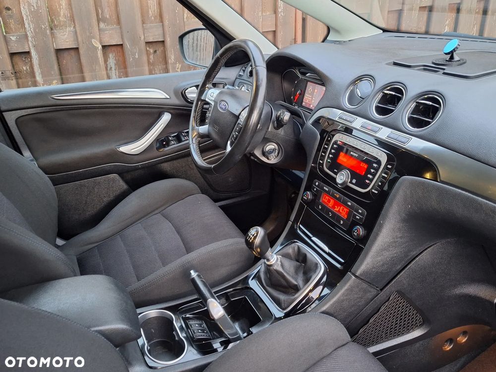 Ford S-Max - 26