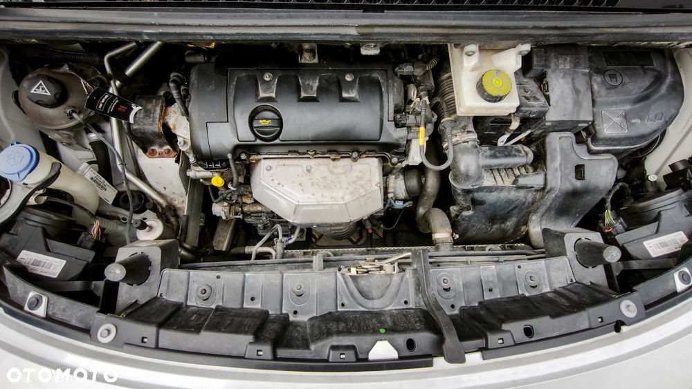 Peugeot 3008 1.6 Premium - 4