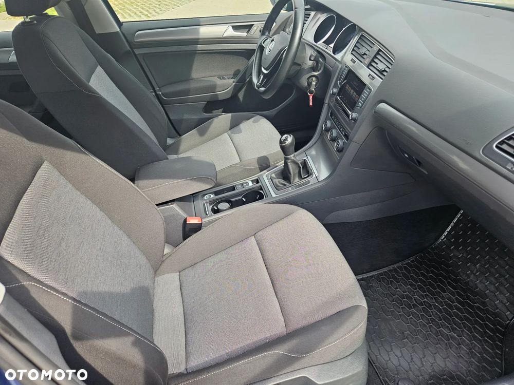 Volkswagen Golf - 21