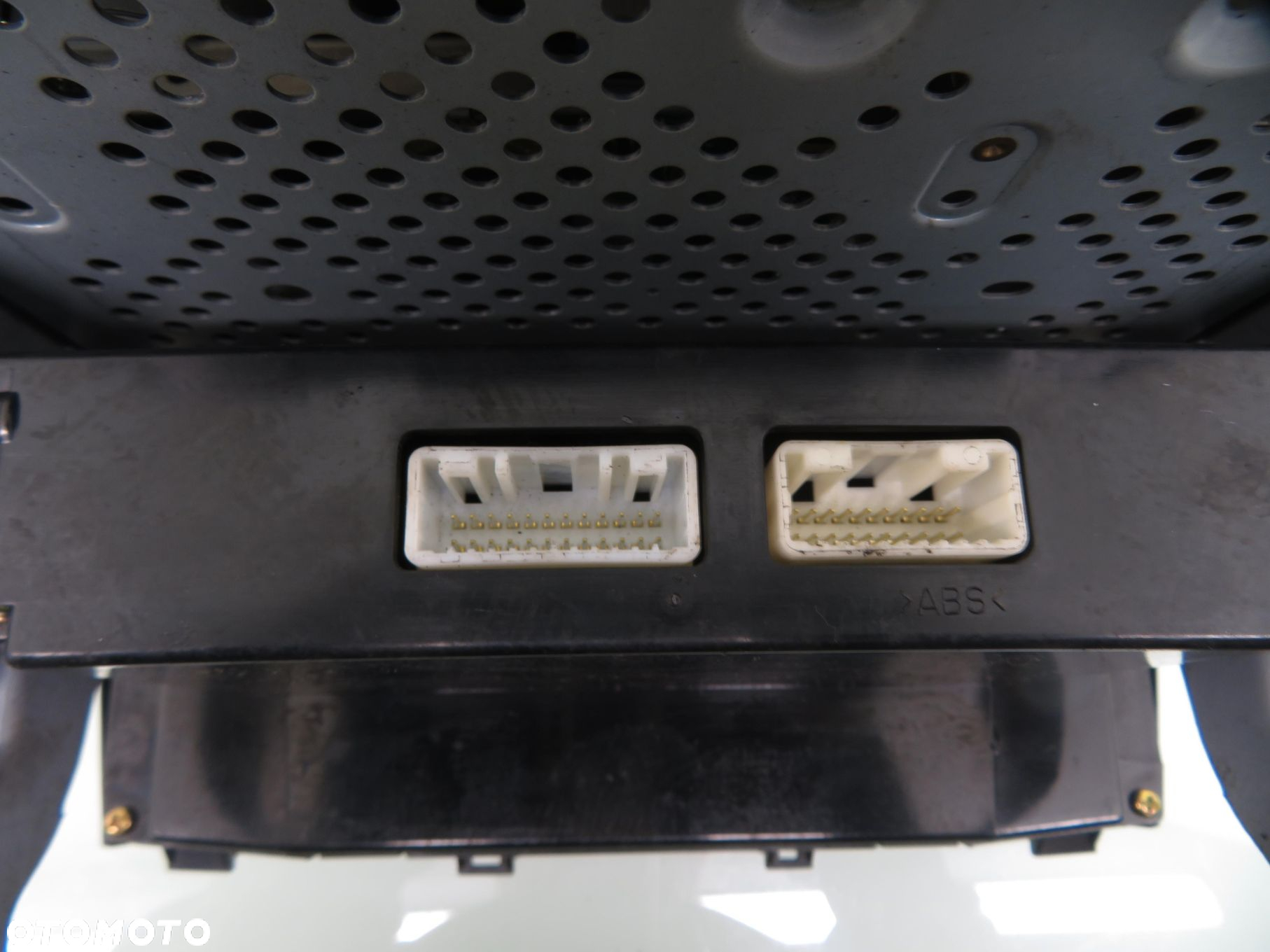 RADIO TOYOTA AVENSIS II T25 8612005080 5590205050F - 4