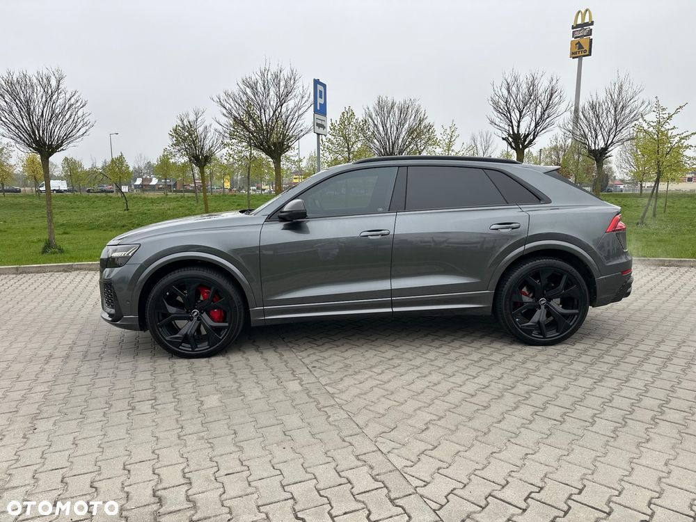Audi RS Q8 - 2