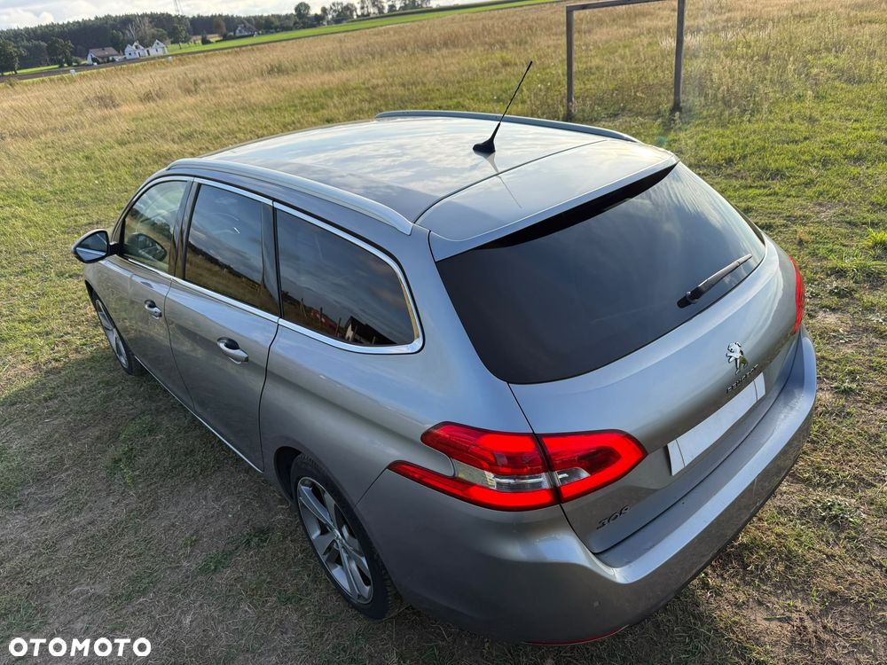Peugeot 308 BlueHDi 130 EAT8 Black Edition - 2