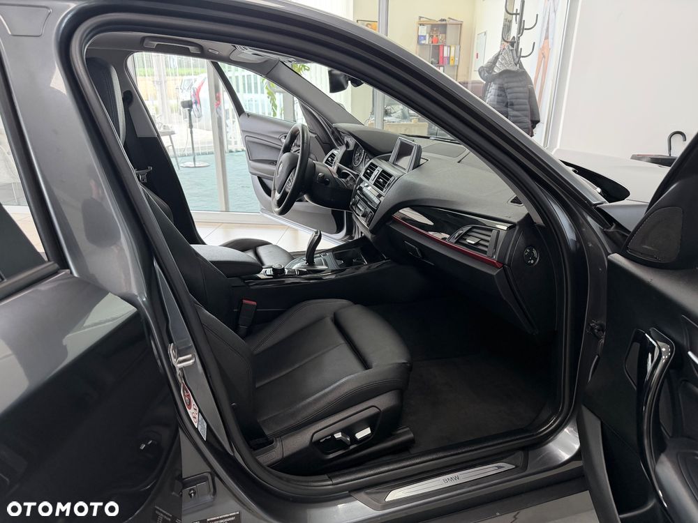 BMW Seria 1 118d Sport Line - 23