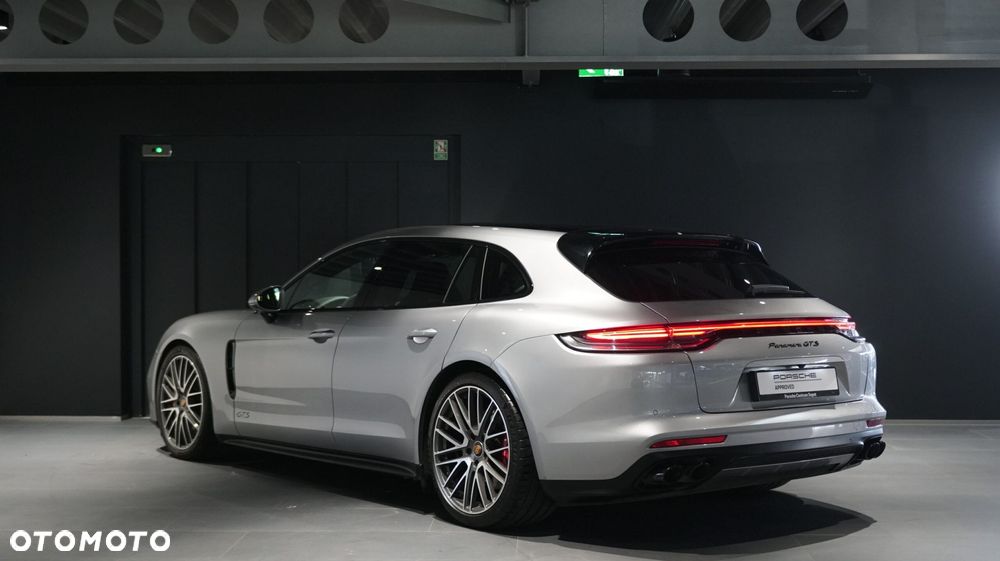 Porsche Panamera GTS Sport Turismo - 3