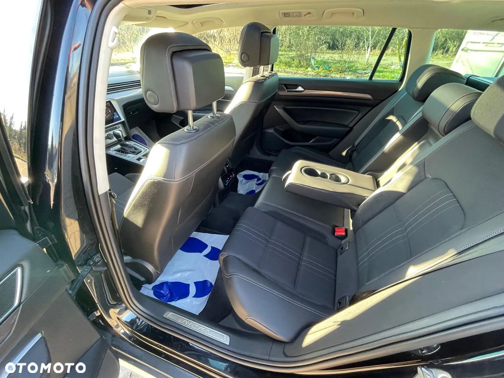 Volkswagen Passat Alltrack 2.0 TDI SCR 4Motion DSG - 13