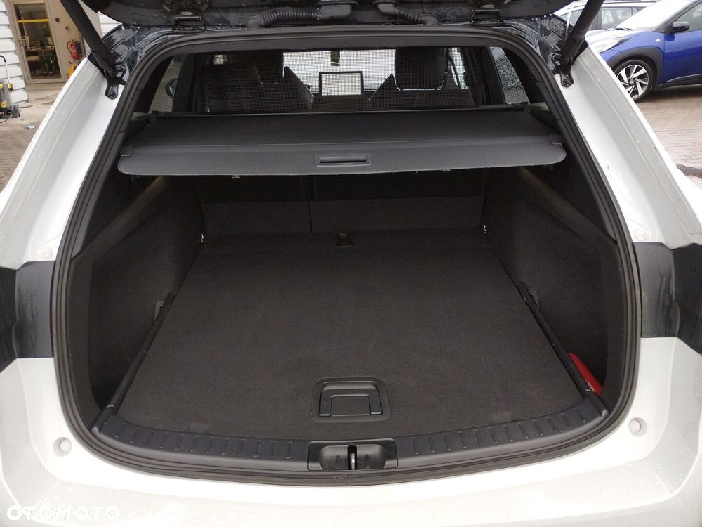 Toyota Corolla 1.8 Hybrid GR Sport Dynamic - 10