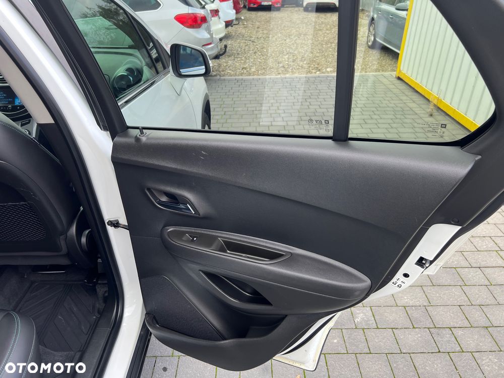 Chevrolet Trax 1.4T AWD LT+ - 25
