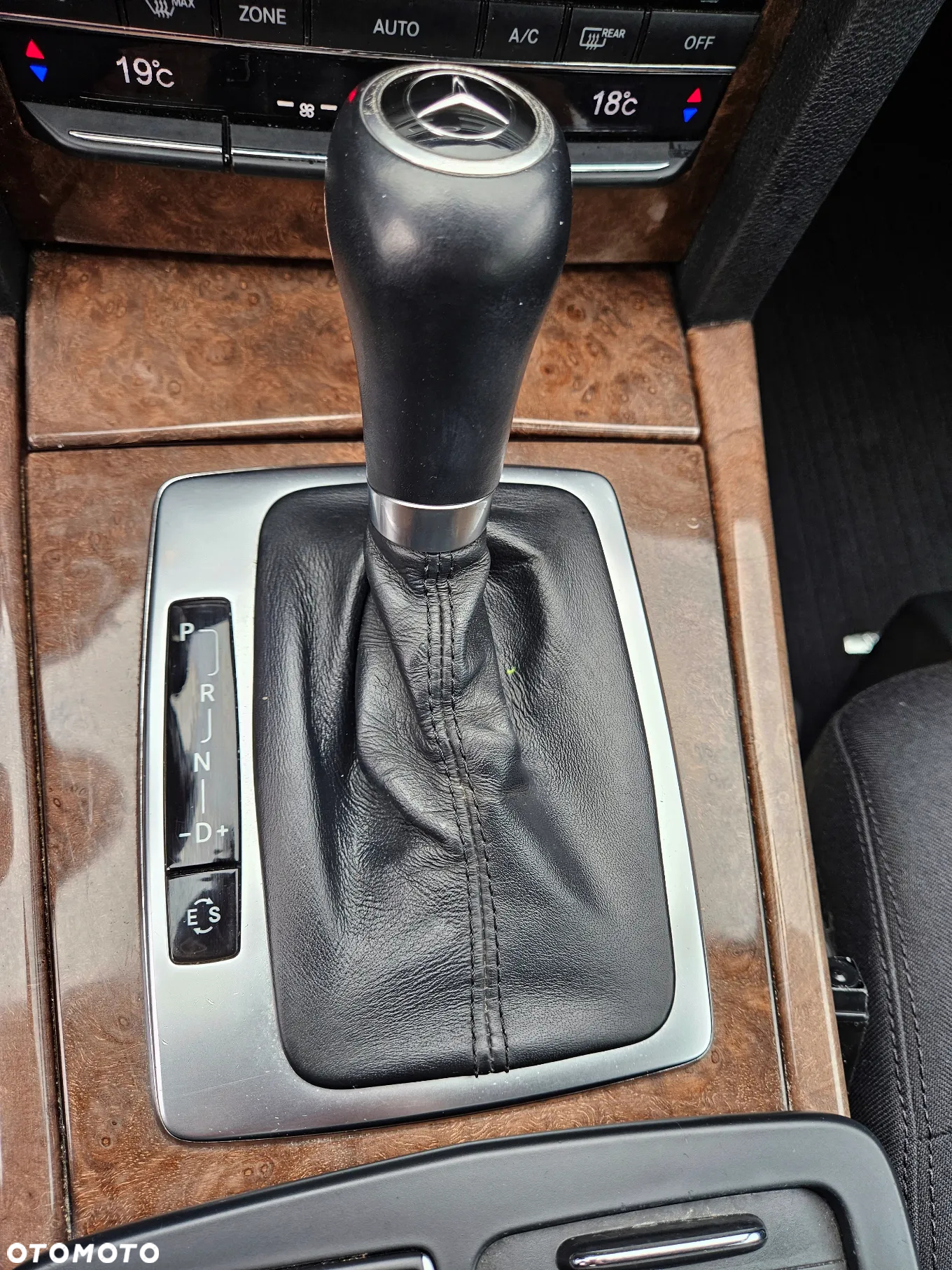 Mercedes-Benz Klasa E 200 CGI BlueEFFICIENCY 7G-TRONIC Avantgarde - 15