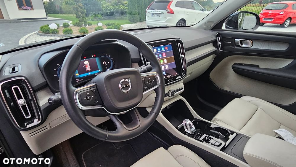 Volvo XC 40 B4 B AWD DKG Plus Bright - 8