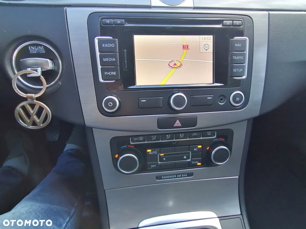 Volkswagen Passat 1.4 TSI BMT Comfortline - 37