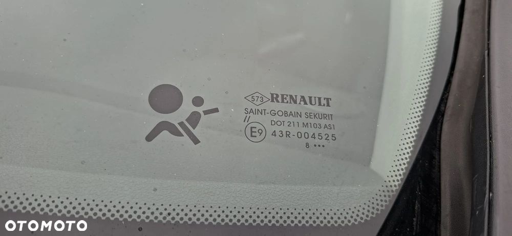 Renault Megane TCe 180 GT - 32
