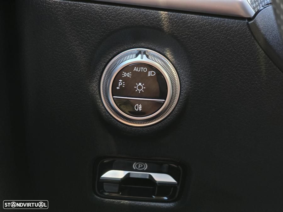 Mercedes-Benz C 300 de 4Matic T 9G-TRONIC AMG Line - 25