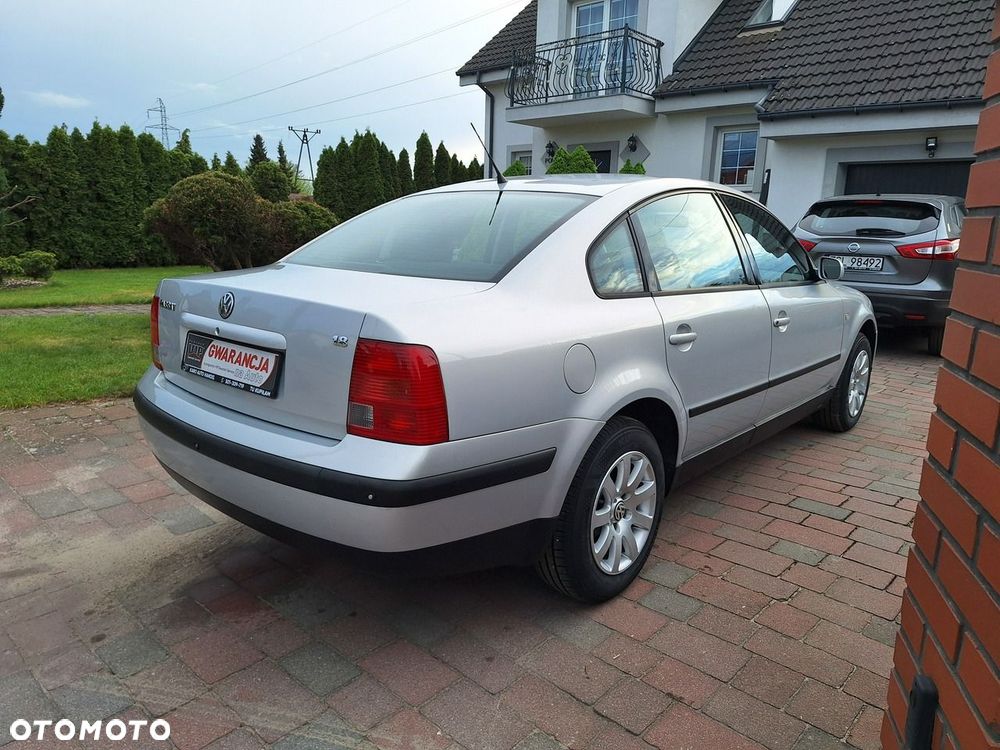 Volkswagen Passat - 8