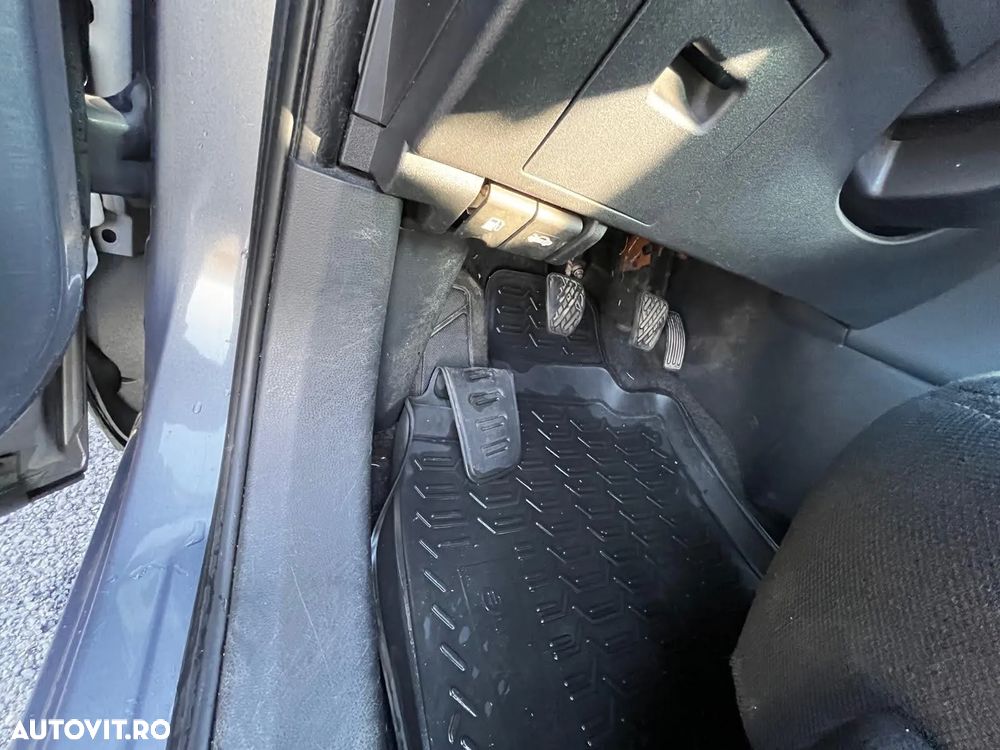 Nissan Qashqai 2.0 DCI 4 x 4 DPF tekna - 18