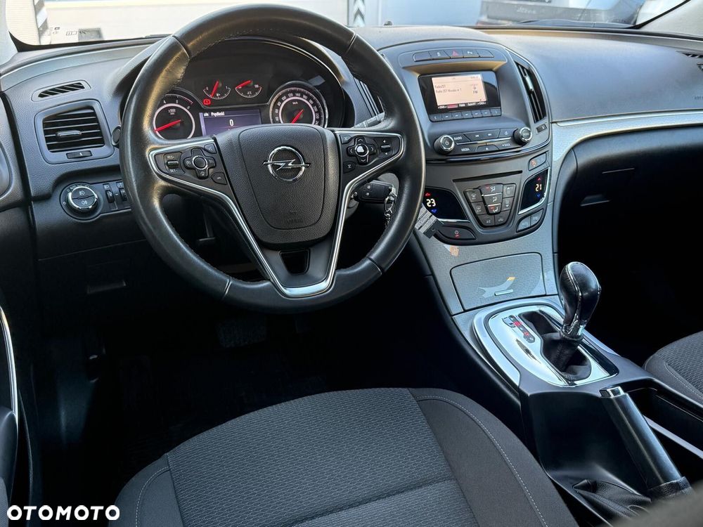 Opel Insignia - 10
