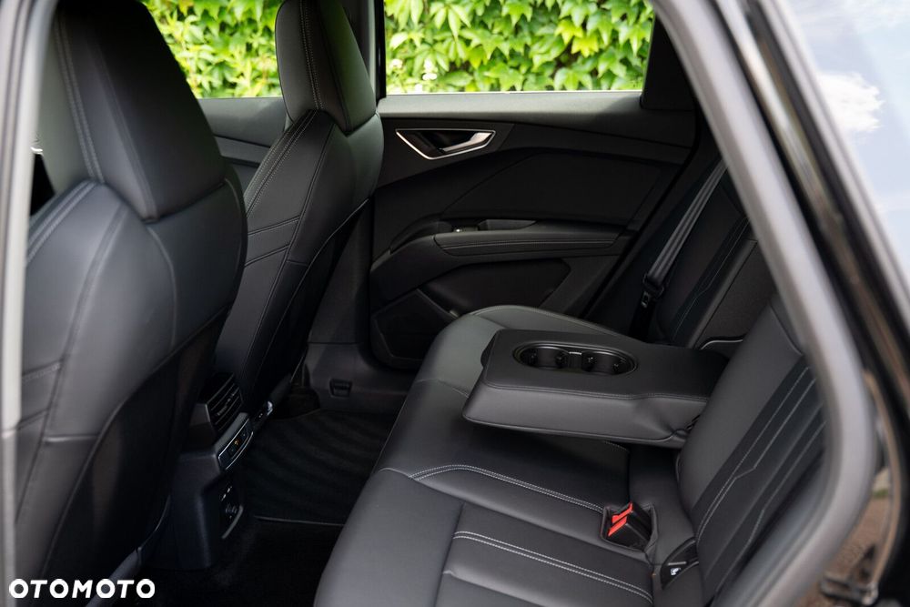 Audi Q4 e-tron - 14