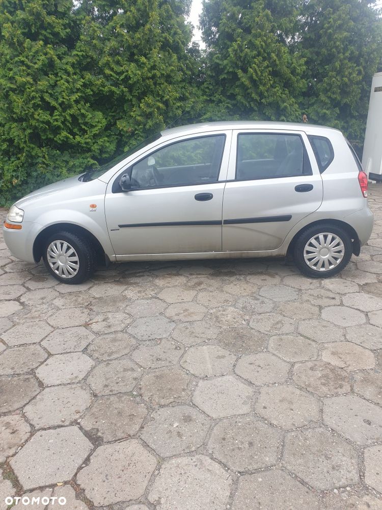 Chevrolet Aveo - 5