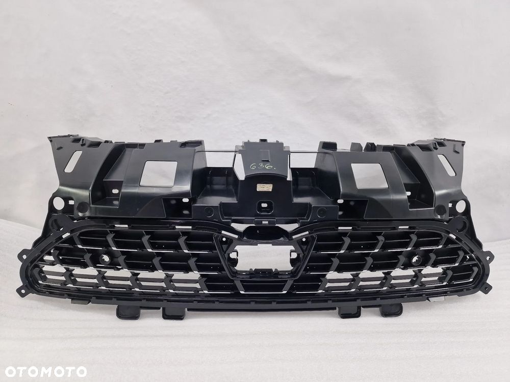 TOYOTA YARIS CROSS 21- ŁADNA ATRAPA / GRILL PRZEDNI PRZÓD CHROM BEZ KAMERY NA PDC , NR AUKCJI GL636 - 1