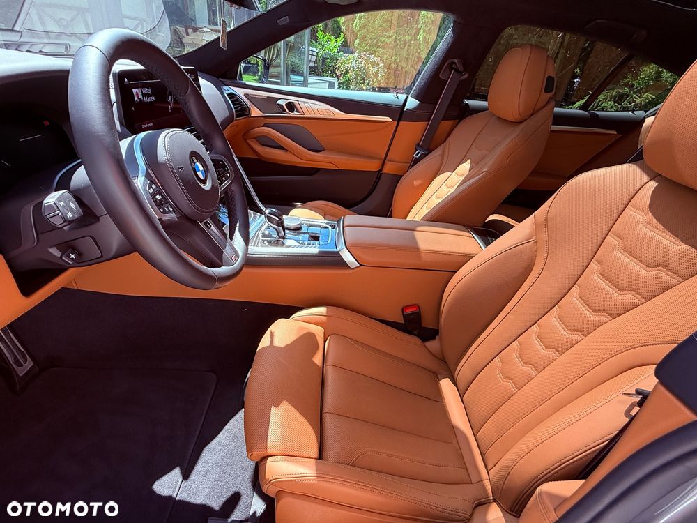 BMW Seria 8 - 18