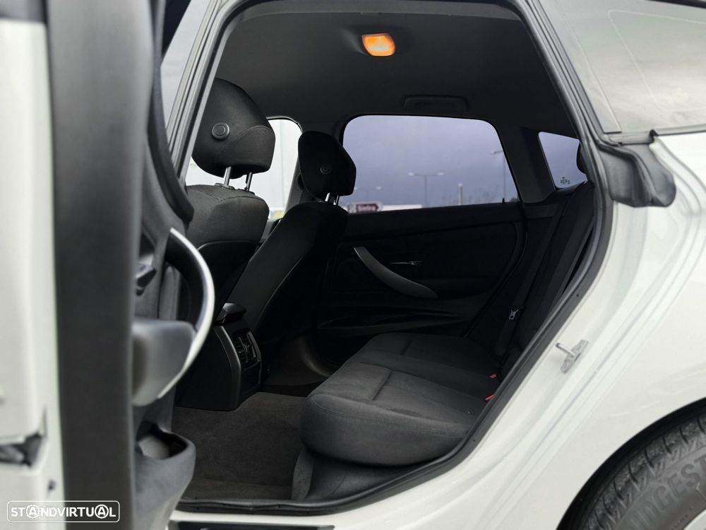 BMW 318 Gran Turismo - 10