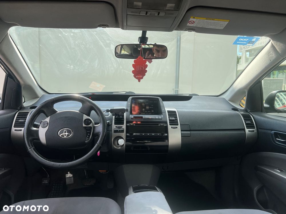 Toyota Prius 1.5 VVT-i Prestige - 2