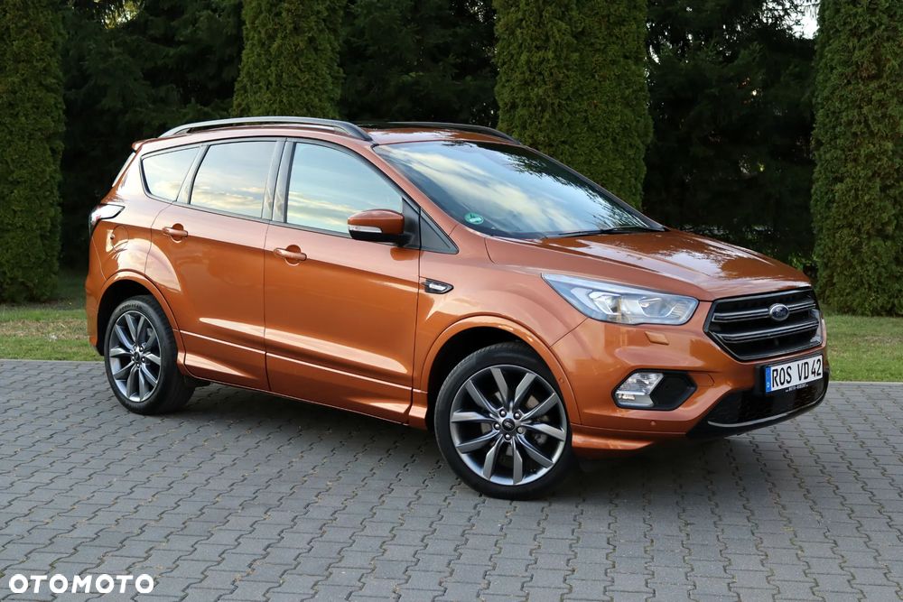 Ford Kuga 1.5 EcoBoost 2x4 ST-Line - 17
