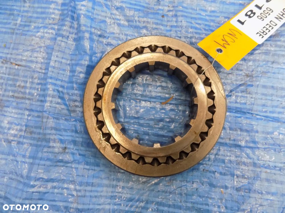 John Deere seria 6000, 6600  6506 L100528  WOM synchronizator przesuwka L33060