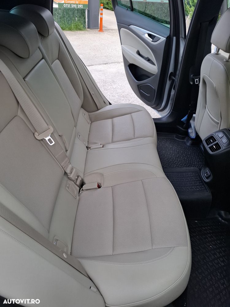 Opel Insignia 2.0 Start/Stop Aut. 4X4 Elegance - 9