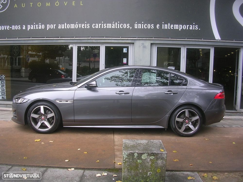 Jaguar XE 2.0 D R-Sport - 8