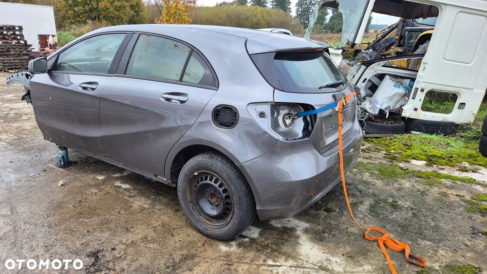 Mercedes-Benz Klasa A 180 - 5