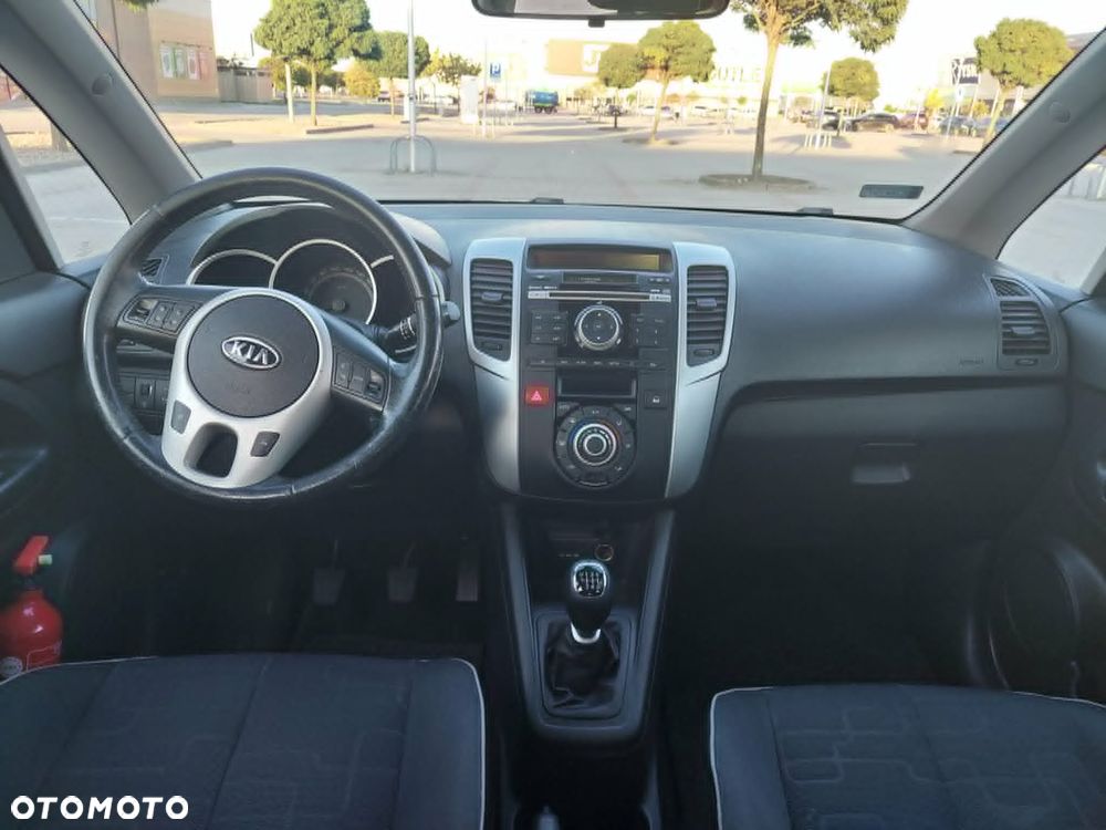 Kia Venga 1.4 CRDi L - 11