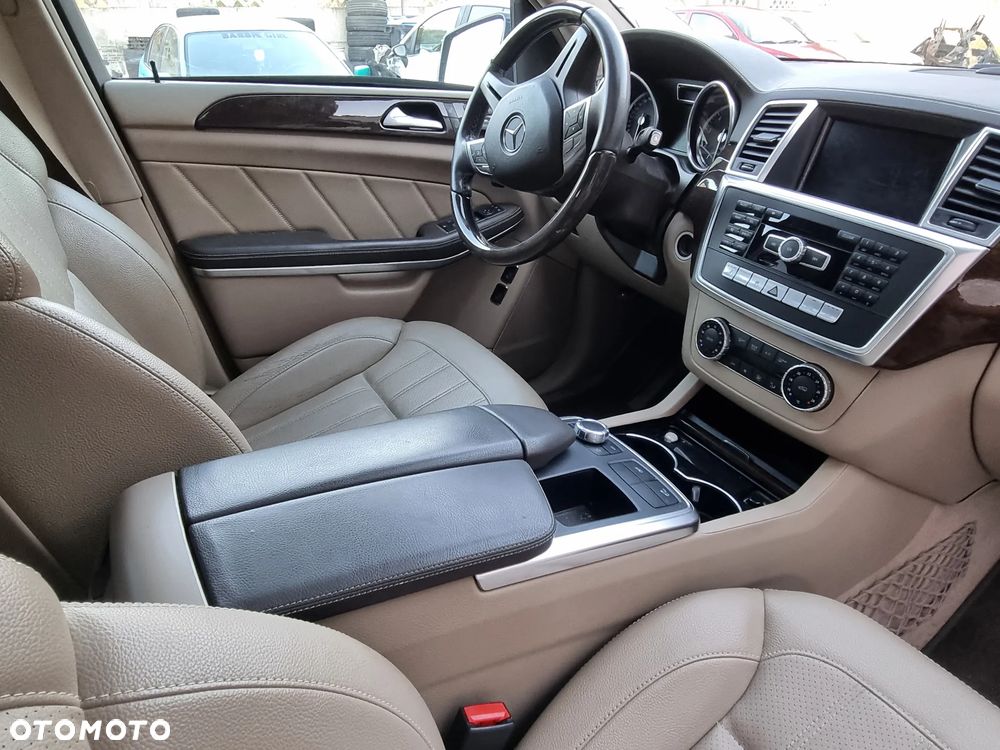 Mercedes-Benz GL 500 4Matic 7G-TRONIC - 18